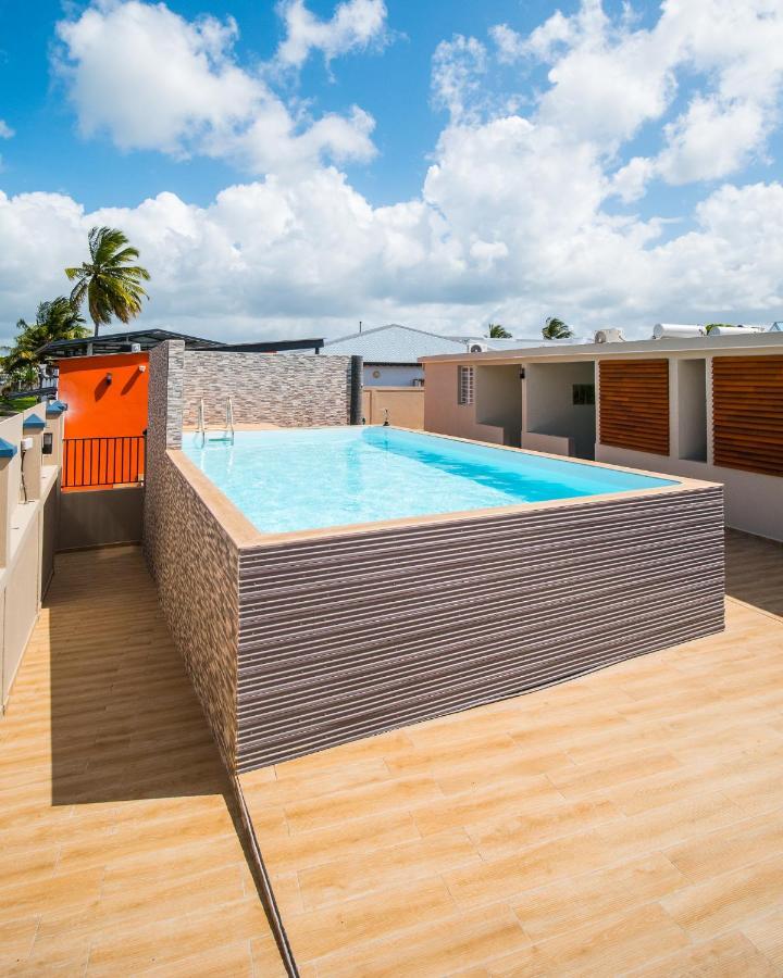 Evasion En Plein Coeur De La Ville Studio Jacuzzis Sauna Et Piscine Au Centre De Port-Louis Exterior photo